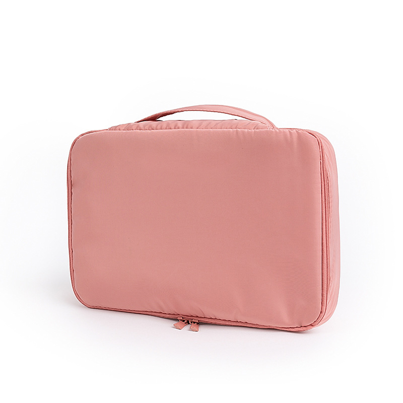 女生出行必備化妝包